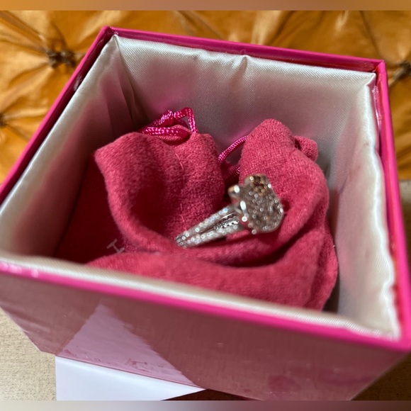 Hello Kitty Sanrio for Diamonique NWT Hello Kitty Flower Eternity Ring Size 8 🌸 - Picture 11 of 16